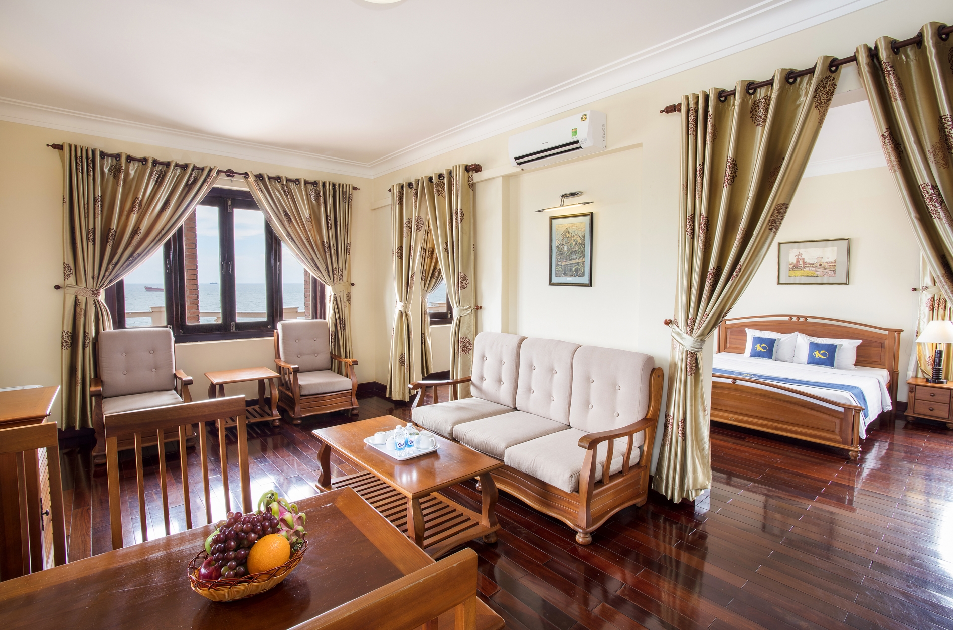 Suite Room